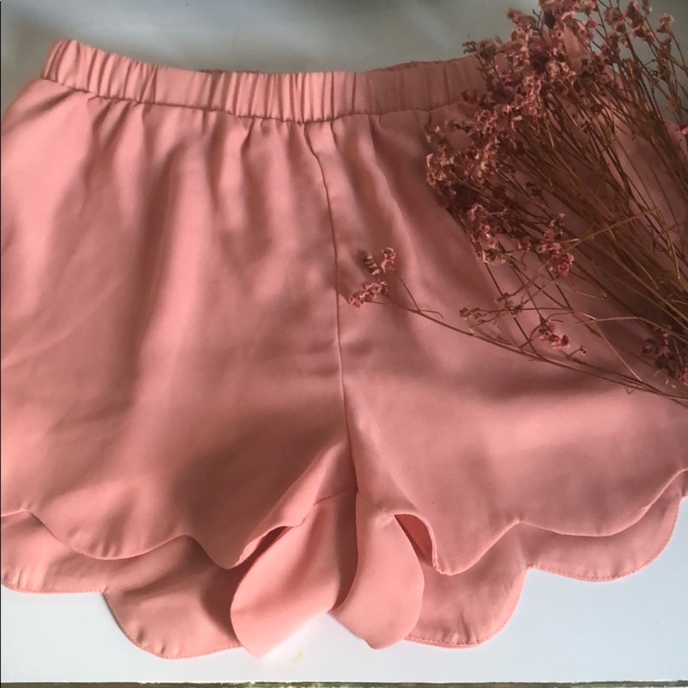 🌸Pink Scalloped Shorts🌸